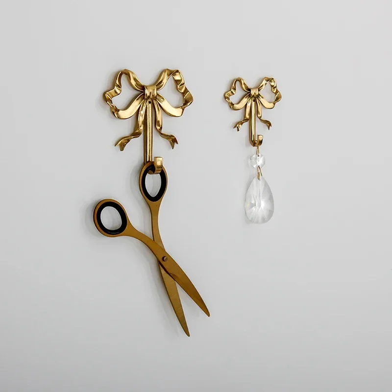 Gancho de Pared de Latón Maciz - Furniture Hardware Brass reseña y precio